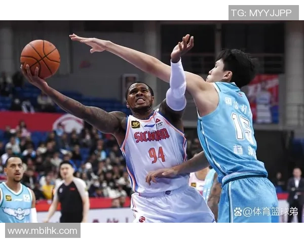 杨瀚森在G联盟展现进攻核心能力NBA环境限制其全面发挥 杨瀚森在G联盟展现进攻核心能力NBA环境限制其全面发挥
